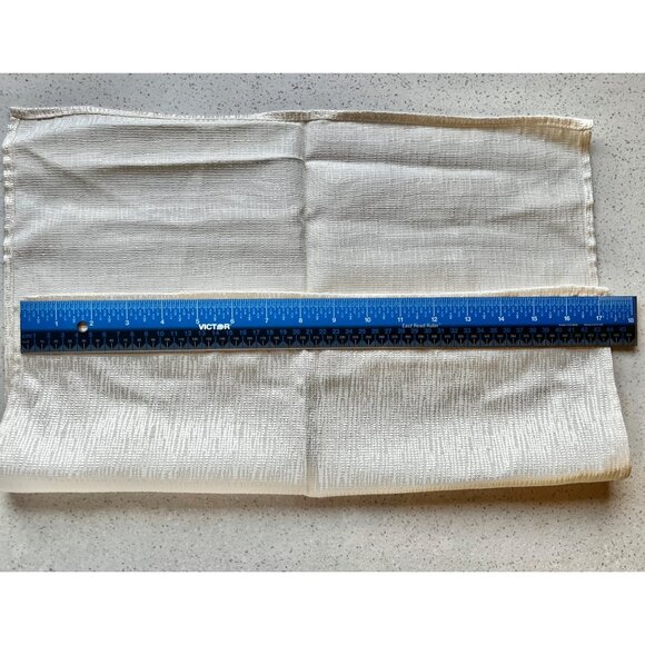 Set Of 4 Ivory Textured Cloth Napkins W/ Button Strap 17" X 17" Polyester Cotton - Picture 7 of 9